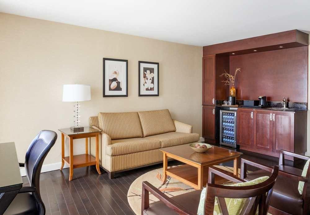 Отель Tampa Airport Marriott Экстерьер фото