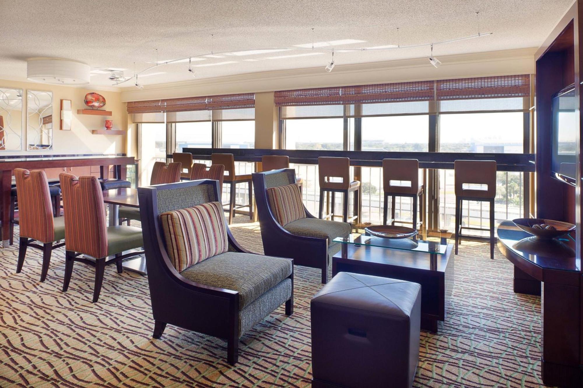 Отель Tampa Airport Marriott Экстерьер фото