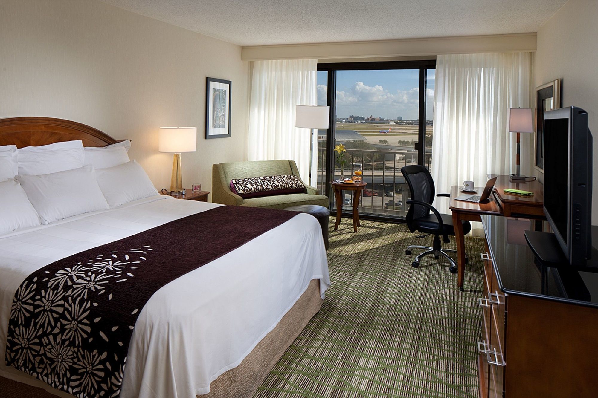 Отель Tampa Airport Marriott Экстерьер фото