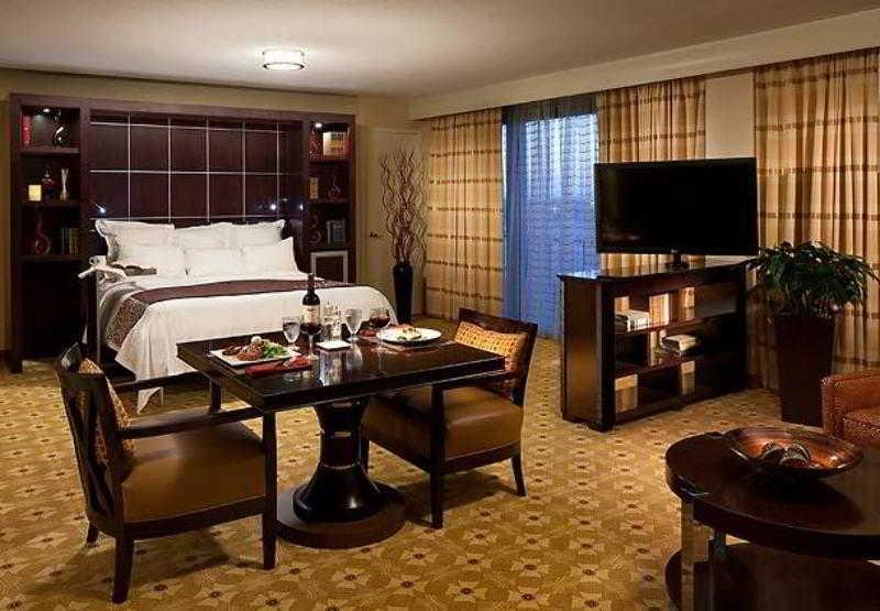 Отель Tampa Airport Marriott Номер фото
